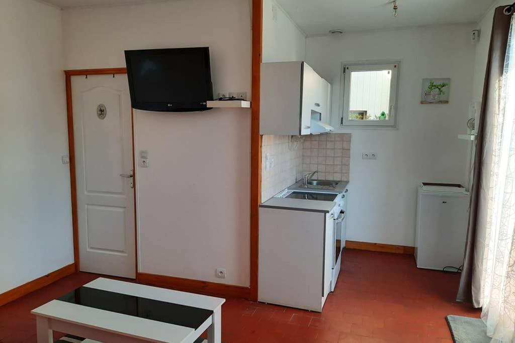 Le Studio D Olivia Avallon Luaran gambar